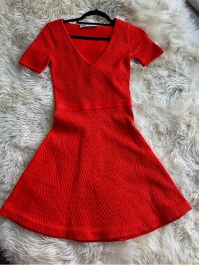 Trina Turk ""Laila" Ryuji Red Short Sleeve Fit & Flare Knit Dress - Size S/M